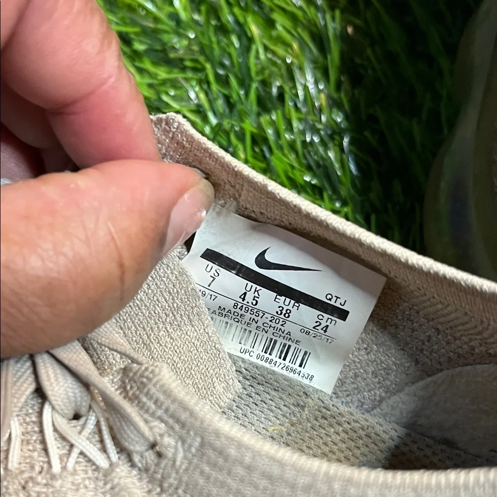 Nike Women’sFlyKnit  vapormaxKnit Lace-Up Sneakers - Light Beige